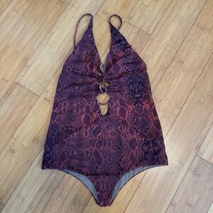 Acacia Kokomo One Piece size small